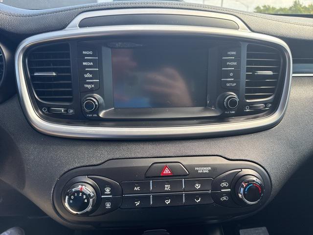 Photo of 2019 Everlasting Silver Kia Sorento