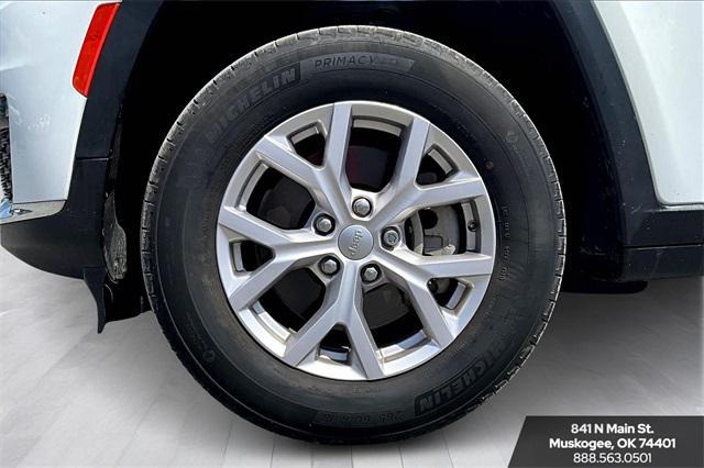 Photo of 2021 Bright White Clearcoat Jeep Grand Cherokee L