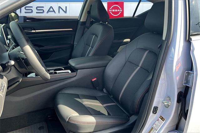 Photo of 2025 Gray Sky Pearl Nissan Altima