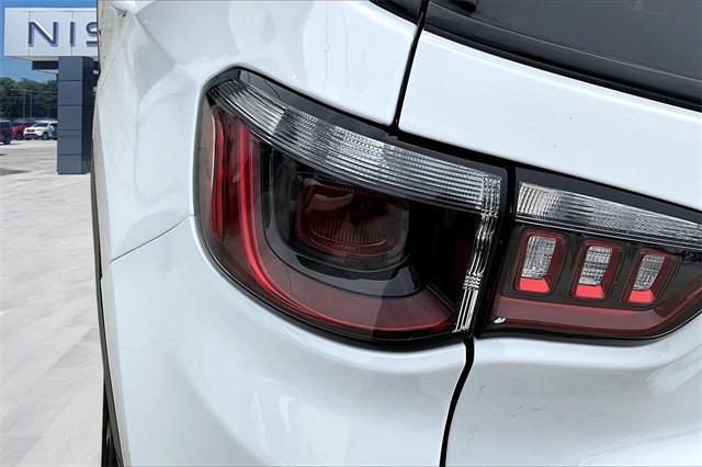 Photo of 2023 Bright White Clearcoat Jeep Compass