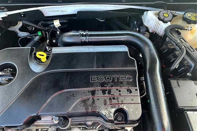 Photo of 2023 Summit White Chevrolet Malibu