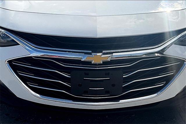 Photo of 2023 Summit White Chevrolet Malibu