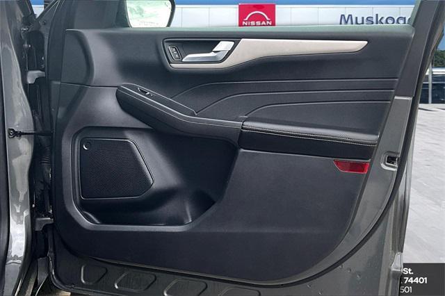 Photo of 2022 Carbonized Gray Metallic Ford Escape