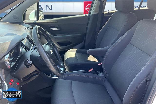 Photo of 2020 Summit White Chevrolet Trax
