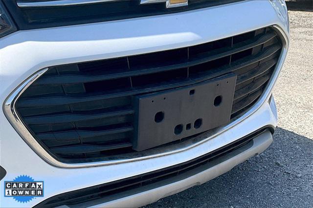 Photo of 2020 Summit White Chevrolet Trax