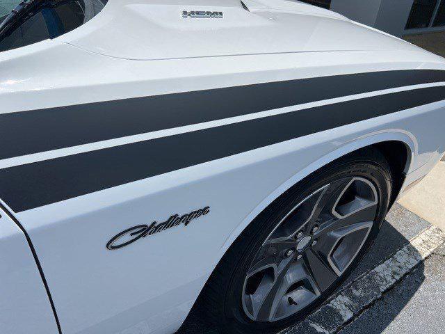 Photo of 2012 Bright White Dodge Challenger