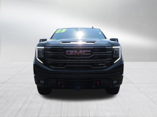 Photo of 2023 Onyx Black GMC Sierra 1500