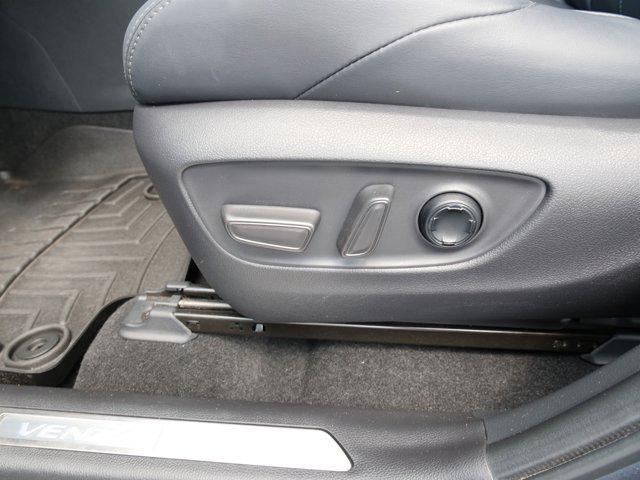 Photo of 2024 01k9 Toyota Venza