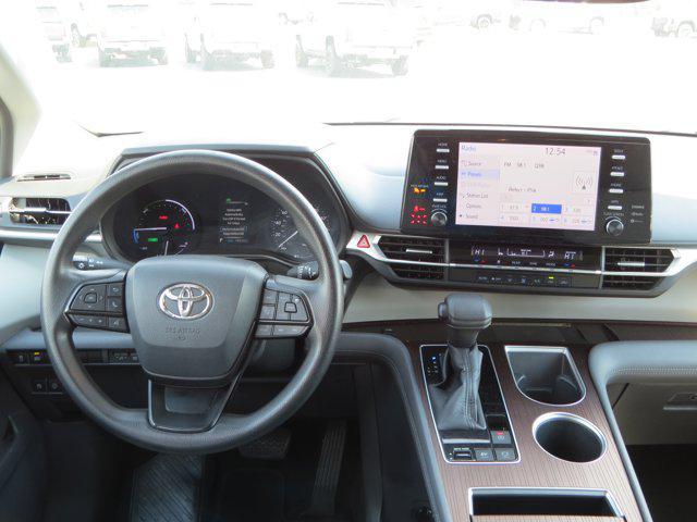 Photo of 2022 Sunset Bronze Mica Toyota Sienna