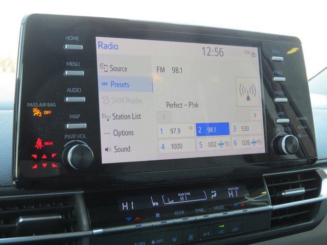 Photo of 2022 Sunset Bronze Mica Toyota Sienna