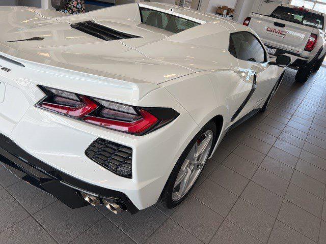 Photo of 2024 Arctic White Chevrolet Corvette