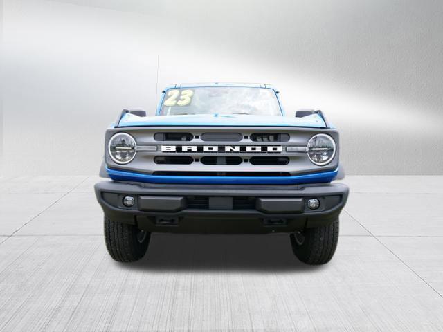 Photo of 2023 Velocity Blue Metallic Ford Bronco
