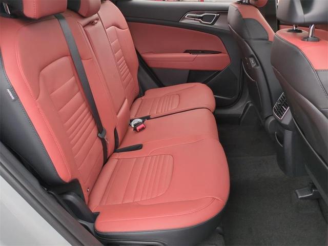 Photo of 2025 Wolf Gray Kia Sportage