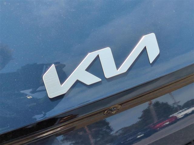 Photo of 2025 Midnight Black Kia EV6