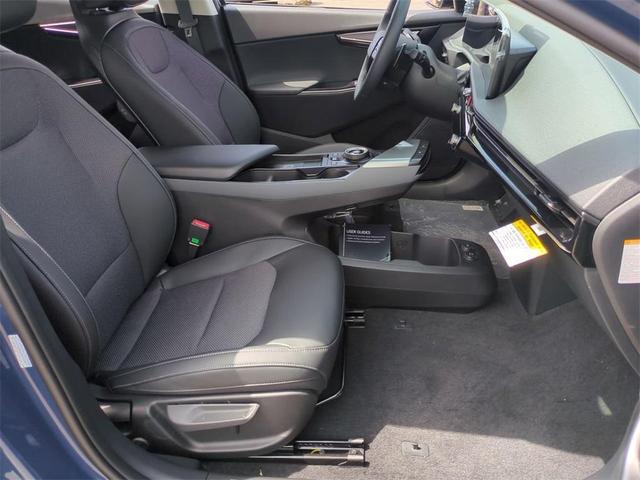 Photo of 2025 Midnight Black Kia EV6