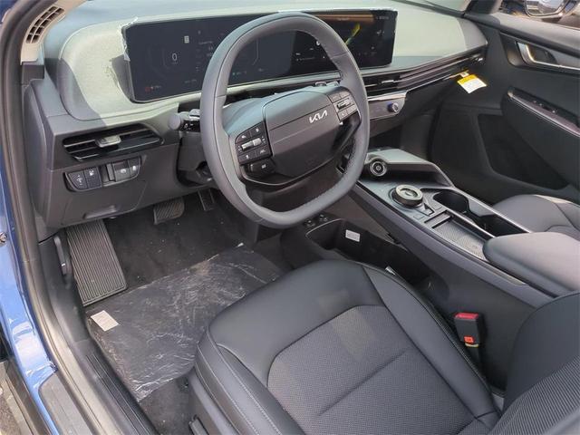 Photo of 2025 Midnight Black Kia EV6