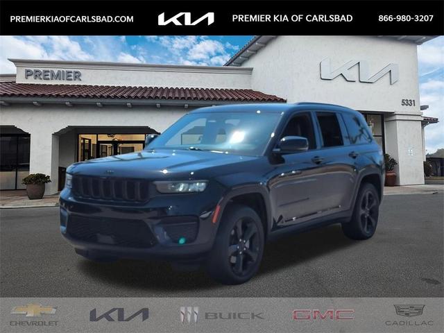 Photo of 2023 Diamond Black Jeep Grand Cherokee