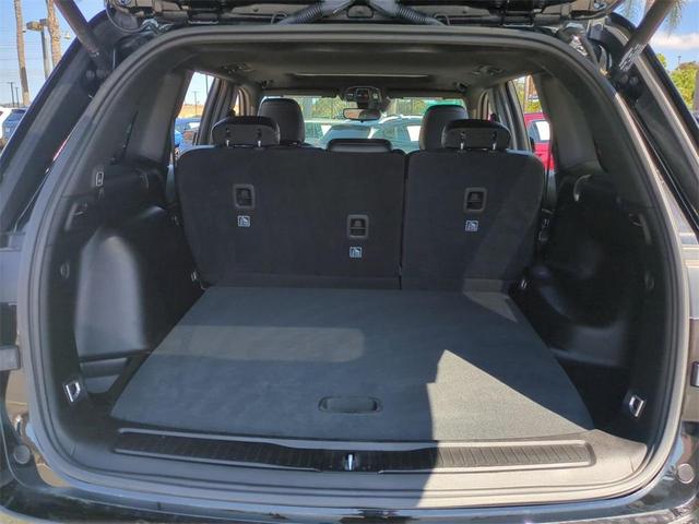 Photo of 2023 Diamond Black Jeep Grand Cherokee