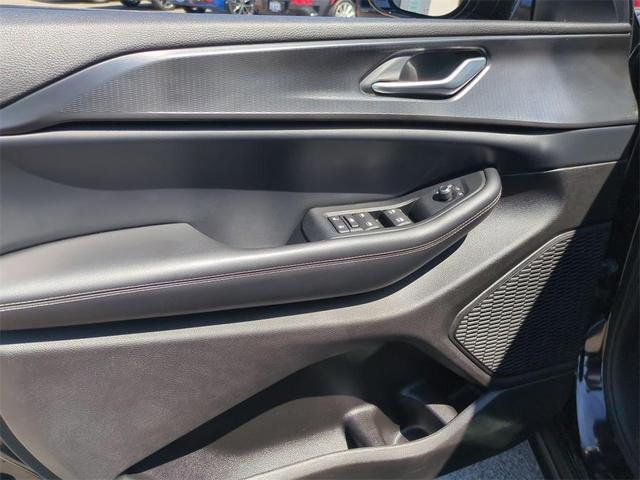 Photo of 2023 Diamond Black Jeep Grand Cherokee