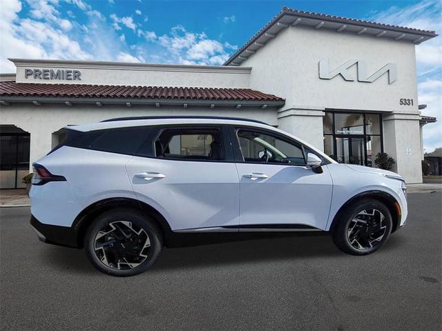 Photo of 2025 Glacial White Pearl Kia Sportage