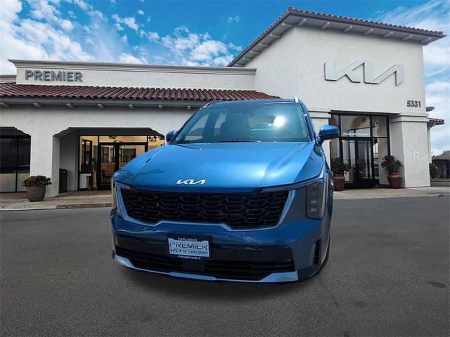 Photo of 2025 Mineral Blue Kia Sorento Hybrid