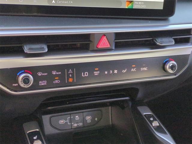 Photo of 2025 Mineral Blue Kia Sorento Hybrid
