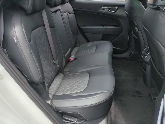 Photo of 2025 Snow White Pearl Kia Sportage Plug-In Hybrid