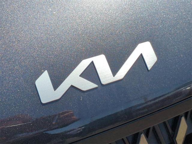 Photo of 2026 Metal Kia Carnival