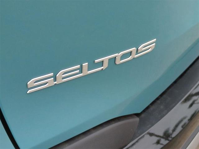 Photo of 2026 Blue / Black Kia Seltos