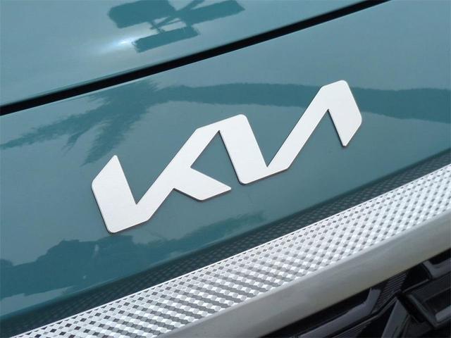 Photo of 2026 Blue / Black Kia Seltos