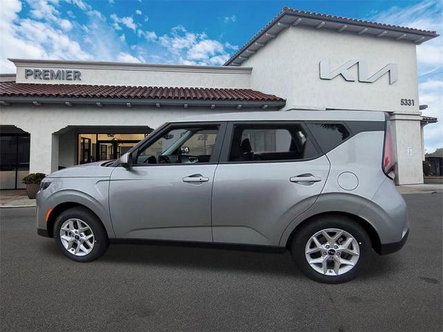 Photo of 2025 Steel Gray Kia Soul