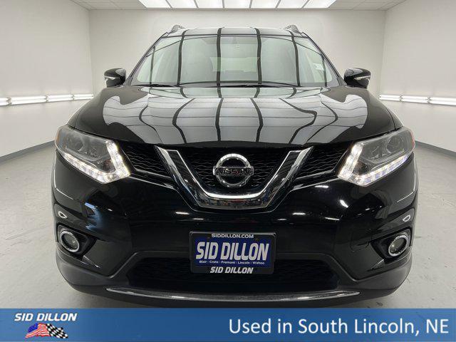 Photo of 2015 Super Black Nissan Rogue