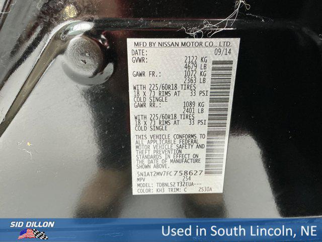 Photo of 2015 Super Black Nissan Rogue