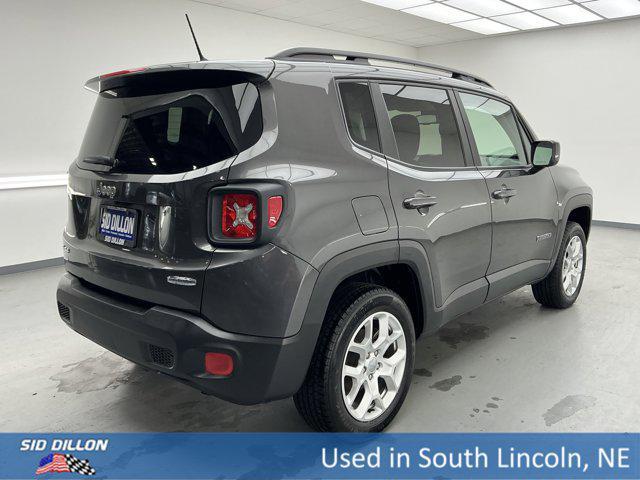 Photo of 2017 Granite Crystal Metallic Clearcoat Jeep Renegade