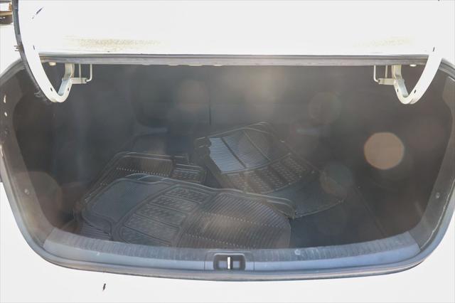 Photo of 2020 White Toyota Corolla