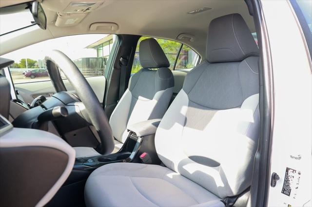 Photo of 2020 White Toyota Corolla