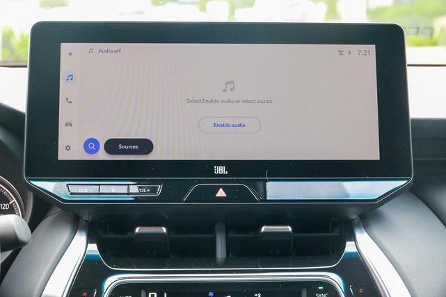 Photo of 2024 Black Toyota Venza