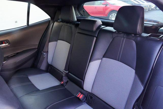 Photo of 2025 Wind Chill Pearl/Midnight Black Metallic Toyota Corolla