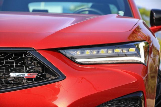 Photo of 2023 Performance Red Pearl Acura TLX