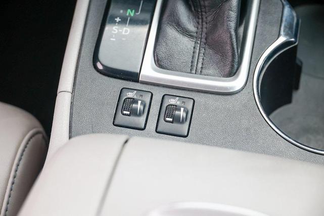 Photo of 2018 Celestial Silver Metallic Toyota Highlander