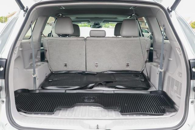 Photo of 2018 Celestial Silver Metallic Toyota Highlander