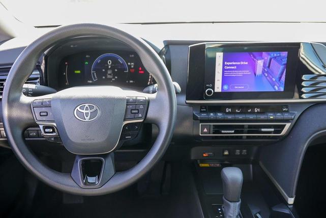 Photo of 2025 Ice Cap Toyota Camry