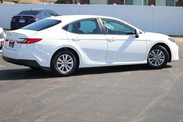 Photo of 2025 Ice Cap Toyota Camry