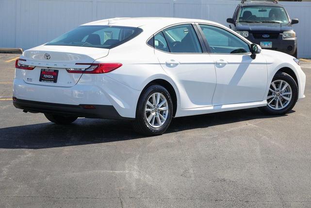 Photo of 2025 Ice Cap Toyota Camry