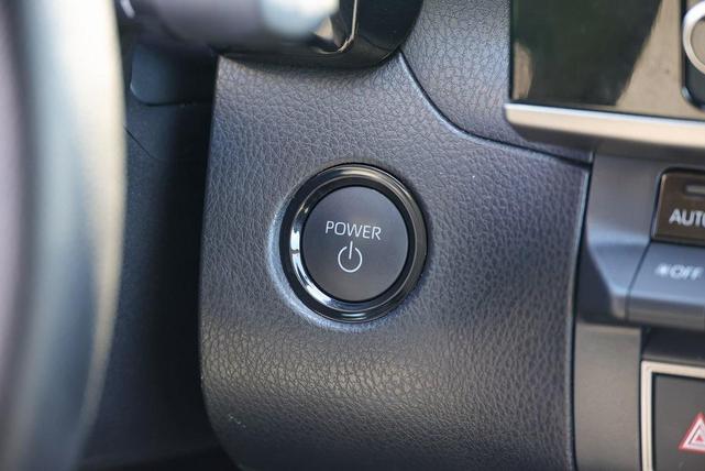 Photo of 2025 Ice Cap Toyota Camry