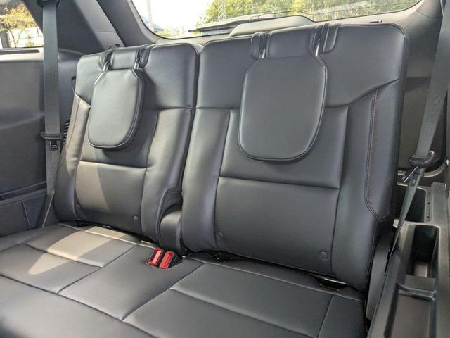 Photo of 2025 Carbonized Gray Metallic Ford Explorer
