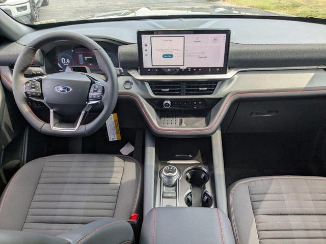 Photo of 2025 Carbonized Gray Metallic Ford Explorer