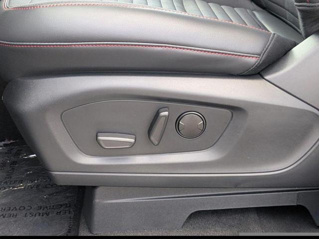 Photo of 2025 Carbonized Gray Metallic Ford Explorer