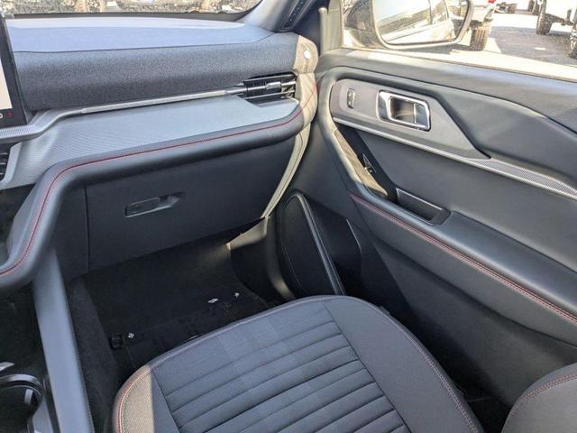 Photo of 2025 Carbonized Gray Metallic Ford Explorer