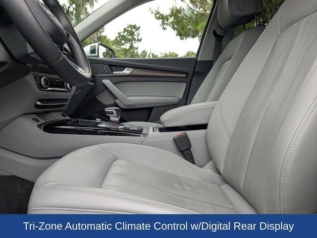 Photo of 2022 Glacier White Metallic Audi Q5